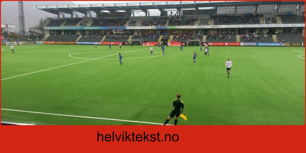 Bilete av fotballbana under kamp mellom Sogndal og Haugesund.